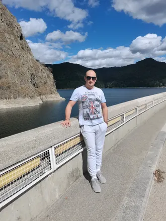 OnlyFans cuenta razvan999 header 2