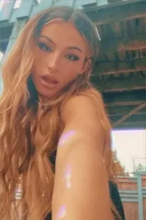 OnlyFans cuenta ellehollins avatar 1