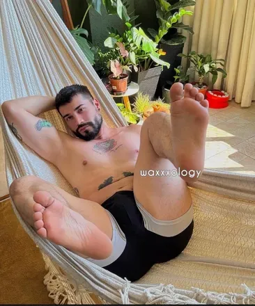 OnlyFans cuenta waxxxology header 2