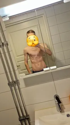 OnlyFans cuenta nuorukainen avatar 1