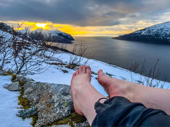 OnlyFans cuenta nordicfeet11 header 2