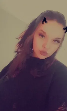 OnlyFans account  gummyy_bear420 avatar 1