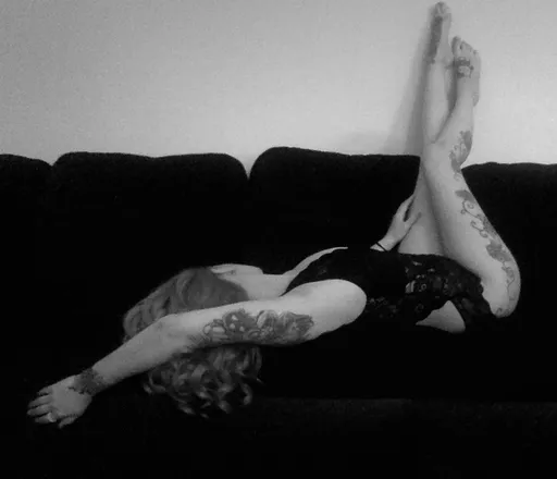 OnlyFans account  rachxmarie91 header 2