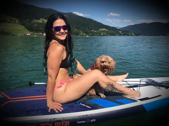 OnlyFans cuenta kellyjones2020 header 2