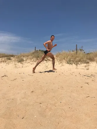OnlyFans cuenta travelboyxx header 2