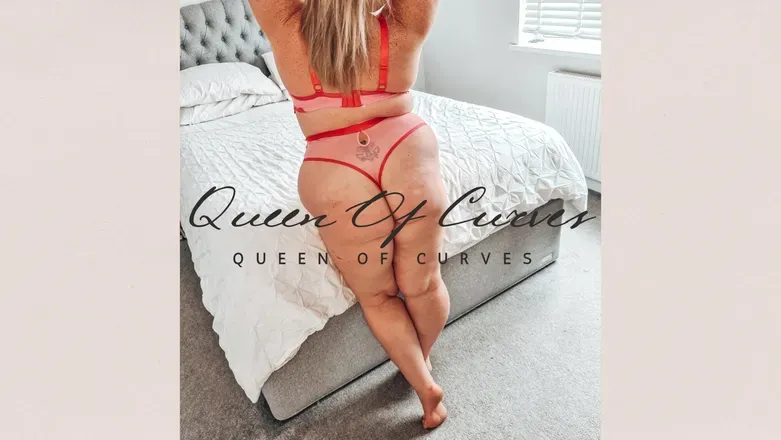 OnlyFans cuenta queenof_curves header 2