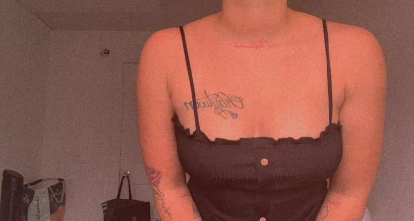 OnlyFans cuenta honeyyberrie header 2