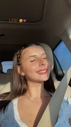 OnlyFans cuenta goddesslexi0 avatar 1
