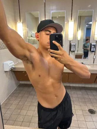 OnlyFans account  javiroid avatar 1