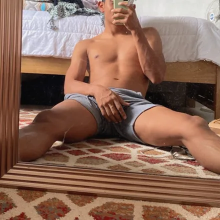 OnlyFans cuenta aaronlezzz header 2