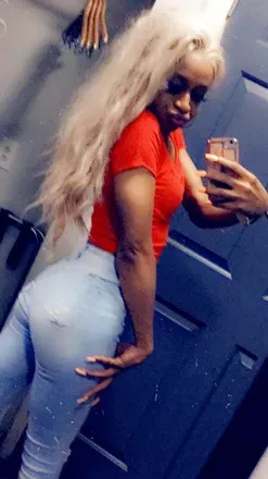OnlyFans account  prettyredd99 avatar 1