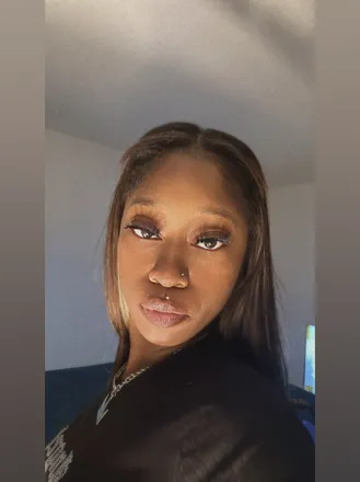 OnlyFans cuenta yolamonae header 2
