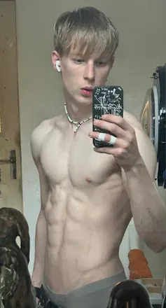 OnlyFans account  heythe21 avatar 1