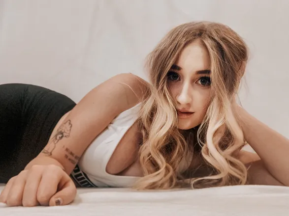 OnlyFans cuenta jennuhhfer header 2