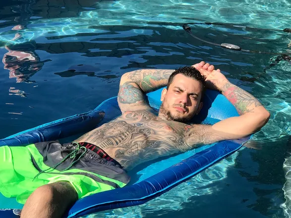 OnlyFans cuenta tattedcruz1759 header 2