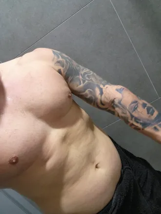 OnlyFans cuenta u69420622 header 2