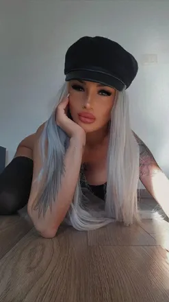 OnlyFans cuenta queenworldx header 2