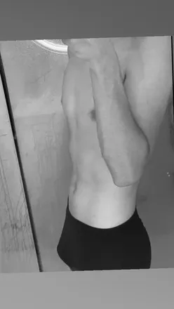 OnlyFans cuenta oskitarr18 header 1