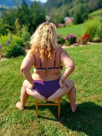 OnlyFans cuenta kattykatiecat avatar 1