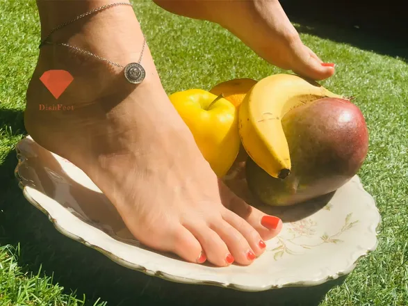 OnlyFans cuenta dishfeet header 2
