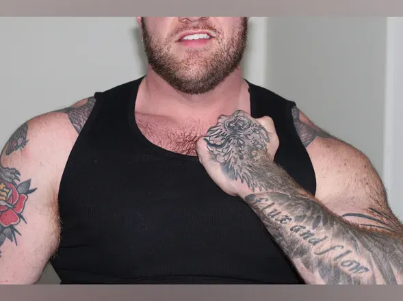 OnlyFans cuenta cubguns header 2