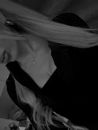 OnlyFans account  eln97 avatar 1