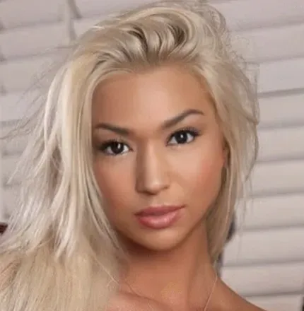 OnlyFans cuenta blondetranasian avatar 1
