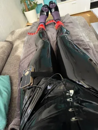 OnlyFans cuenta shinyrubbersub avatar 1