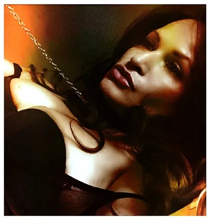 OnlyFans cuenta sophiashares header 1