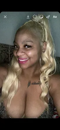 OnlyFans cuenta prettytoe_z header 2