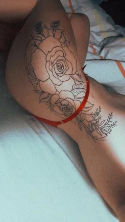 OnlyFans cuenta laricastiella header 2