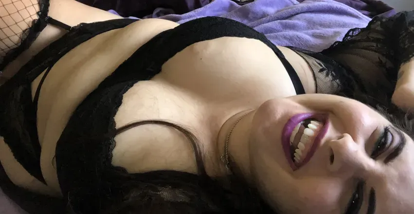OnlyFans cuenta heather_the_hilarious header 2