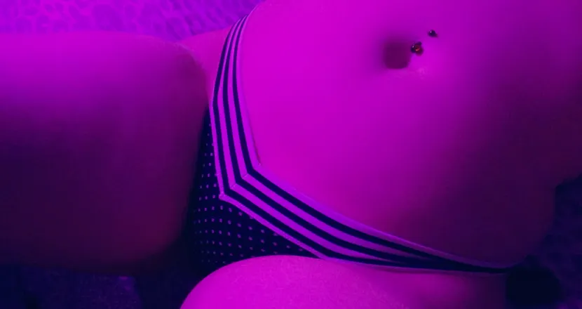 OnlyFans cuenta juicyberry09 header 2