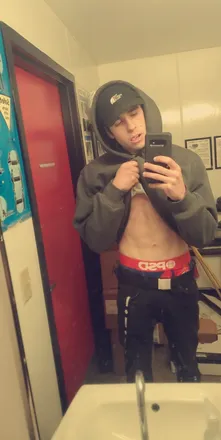 OnlyFans cuenta emmettswolson header 2