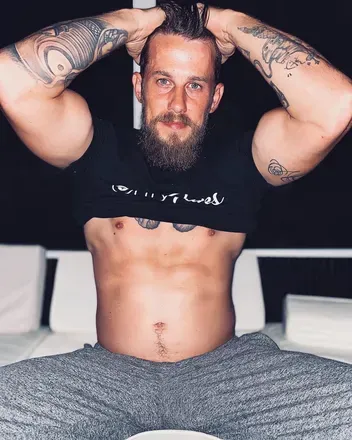 OnlyFans cuenta stonedcarpentry header 2