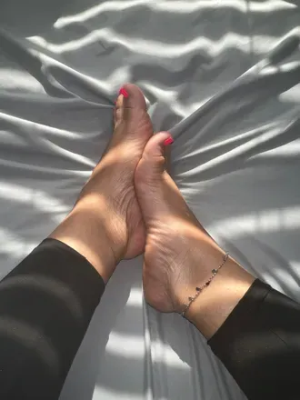 OnlyFans account  lovely_feet28 avatar 1