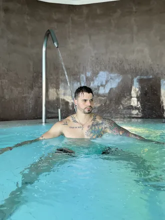 OnlyFans cuenta innocenticris header 2