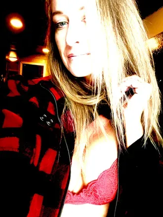 OnlyFans cuenta jessthunderlink header 2