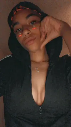 OnlyFans cuenta b0mbcherry avatar 1