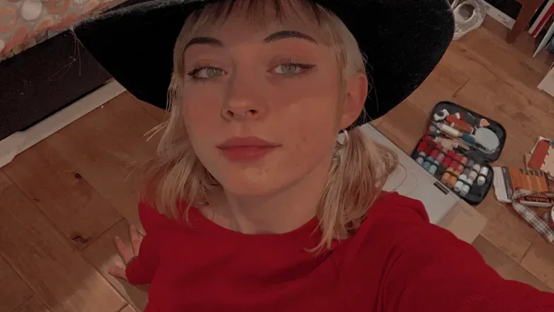 OnlyFans cuenta shortpunkprincess header 2