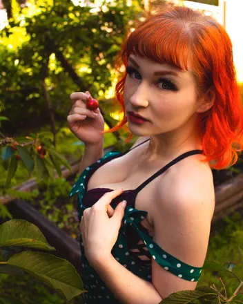OnlyFans cuenta babyvulpie header 2