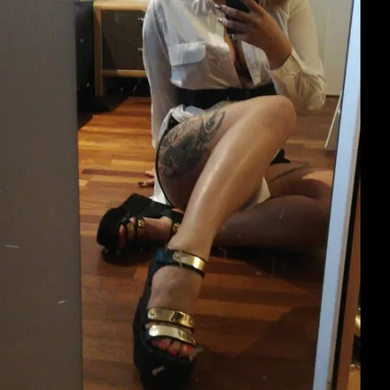 OnlyFans cuenta bees.candy header 2
