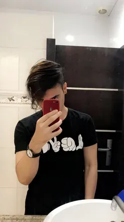 OnlyFans account  guiimos avatar 1