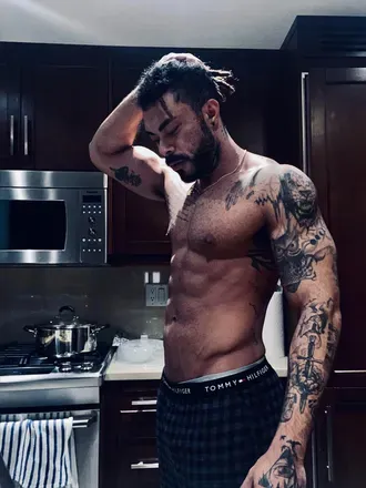 OnlyFans cuenta cloakndagger1 header 2