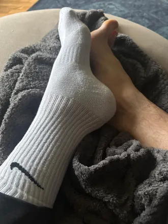 OnlyFans account  youraverageguy99 header 2