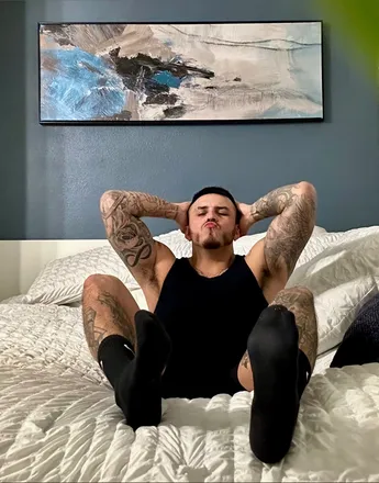 OnlyFans cuenta oscurr header 2