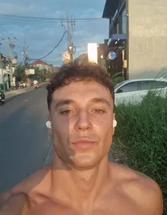 OnlyFans account  charleshow avatar 1