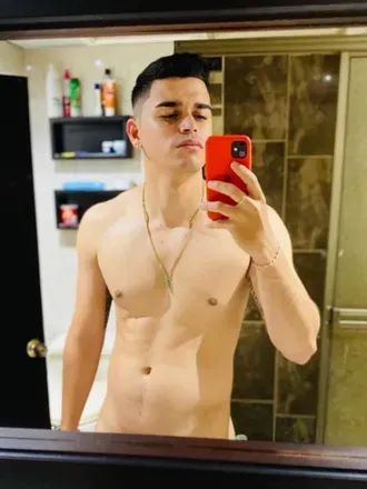 OnlyFans account  pinzon_camboy avatar 1
