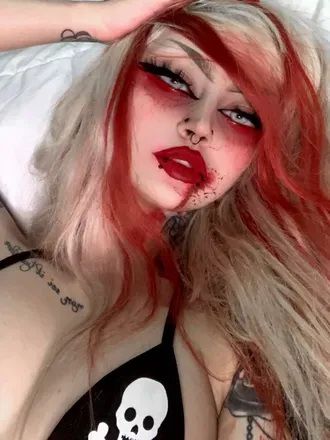 OnlyFans cuenta theweirdgirl avatar 1