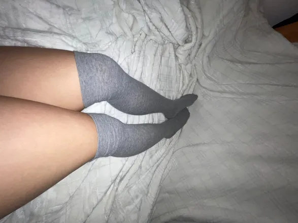 OnlyFans cuenta avelyntoesies header 2